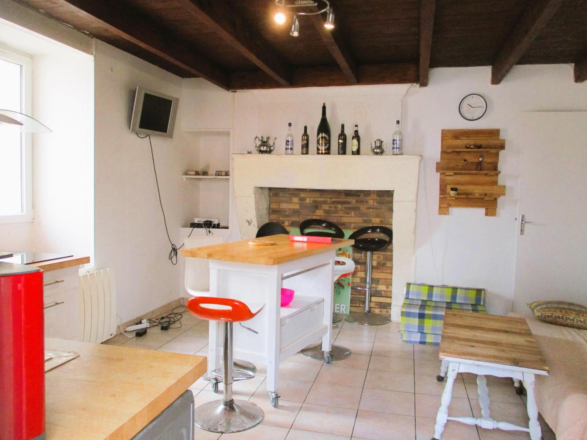 A 15mn A10 Et N141 Et N21 Et Angouleme Et Cognac Et Jarnac Et Barbezieux , A 1h De Bordeaux ! Holiday home